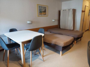 Charmant studio avec balcon et parking, centre et thermes à 500m - FR-1-512-96